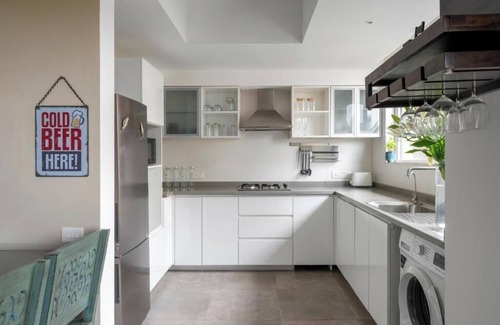 Verem Apartamento | ElReino- Amazing 2BHK Private Pool Apt