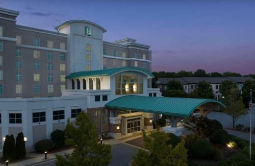 Town Center Hotel | Embassy Suites Atlanta - Kennesaw Town Center