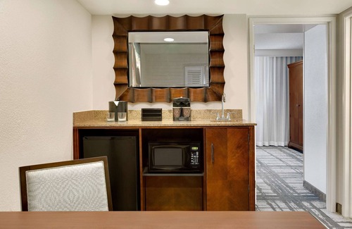 Florida Central Atlantic Coast Hotel | Embassy Suites by Hilton Orlando International Dr Conv Ctr