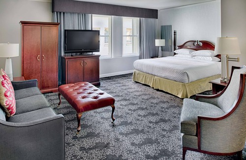 Old Town Chinatown Hotel | Embassy Suites by Hilton Portland Downtown