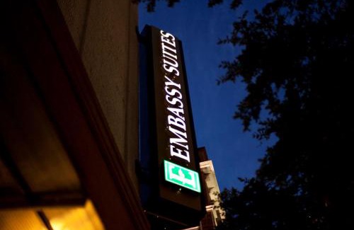 Downtown Fort Worth Hotel | Embassy Suites by Hilton Fort Worth Downtown