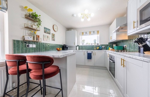 Newport Casa | Emerald House by Tŷ SA