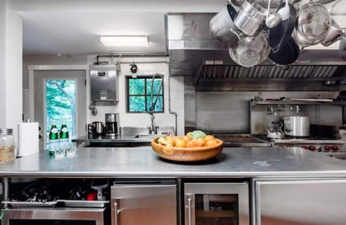 Union Mills Casa | Emerson House Estate near Indiana Dunes