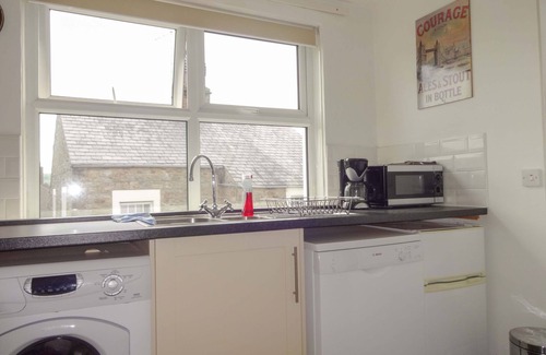 Ireby Cabaña | Emily's View, Ireby - a cottage that sleeps 5 guests in 2 bedrooms