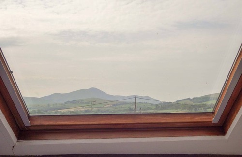 Ireby Cabaña | Emily's View, Ireby - a cottage that sleeps 5 guests in 2 bedrooms