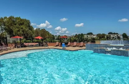 Collierville Apartamento | Emma-Blue - 2 Bedrooms, 2 Bath, Garage and Pool