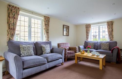 Winchcombe Casa | Emma Dent