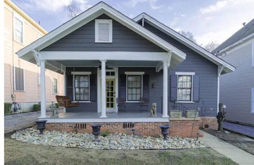Montgomery Casa | Emma’s Cottage