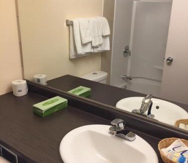 Brandon Hotel | Empire Inn