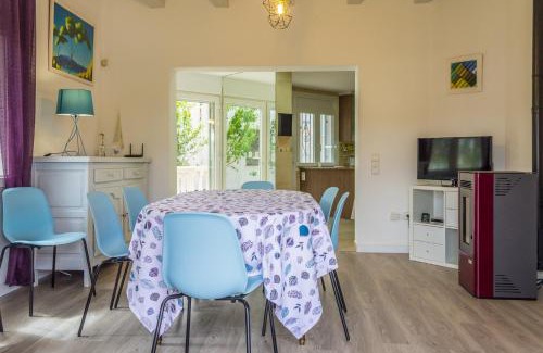 Empuriabrava Casa | Empurialola -Encantadora Casa con jardin cerca del centro -142