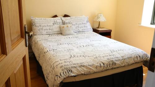 Emyvale Apartamento | Emy Lake Apartment - near Castle Leslie, Glaslough