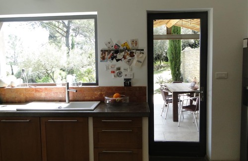 Nimes City Centre Villa | EN / FR - CASA COMPETENTE CON ENCANTO - PISCINA - TRANQUILO - UBICACIÓN DESEADA