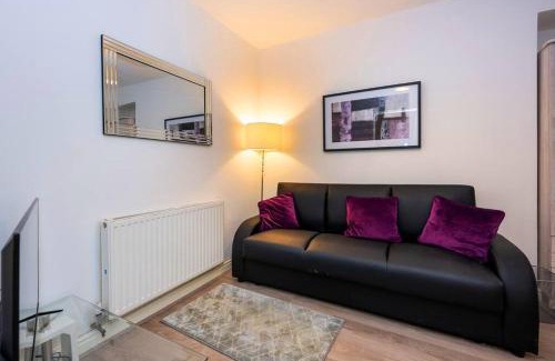 Landore Apartamento | En-suite Flat - Kitchen - Quiet Near Shops