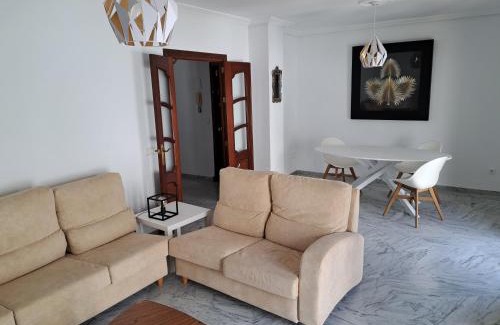 Lebrija Apartamento | Encanto Urbano: Piso céntrico totalmente equipado