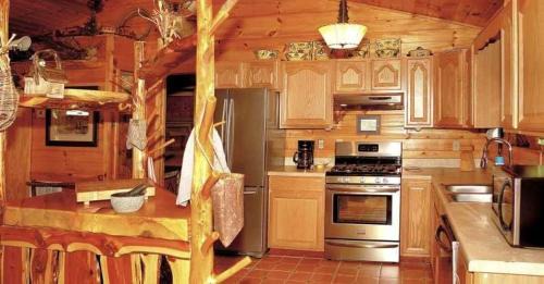 Newport Casa | Enchanted Cottage - 1 Bedrooms, 1 Baths, Sleeps 2 cabin
