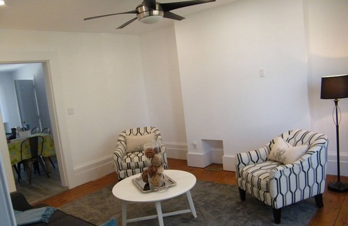 Paris Casa | Enchanted Cottage in Paris Ontario