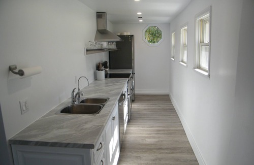 Paris Casa | Enchanted Cottage in Paris Ontario