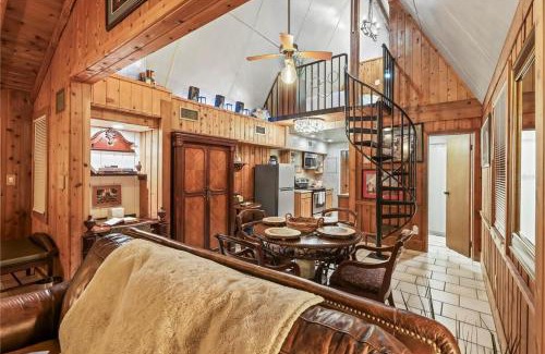 Vacation Village Casa | Enchanted Hucks Hideaway