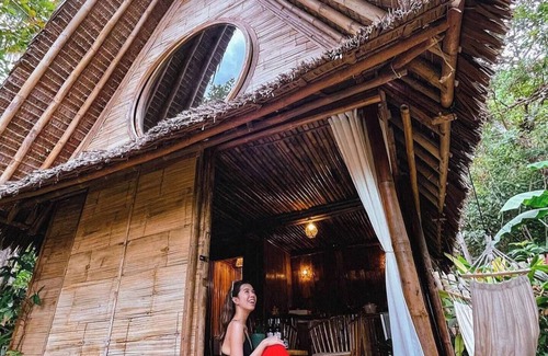 Lazi Cabina | Enchanted River cabin with private garden and kitchen