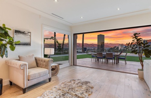 Studio City Villa | Enchanted Villa