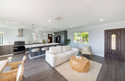 South Arroyo Casa | Enchanting 4-bedroom house with panoramic view in Pasadena.