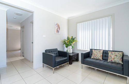 Werrington Casa | Enchanting building with WiFi in Werrington - 4 bedrooms available