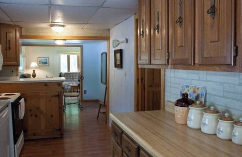Canadohta Lake Cabaña | Enchanting cottage at Canadohta Lake