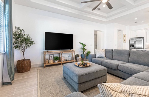 Palm Coast Casa | Enchanting house with heated pool, full kitchen, central AC, & washer/dryer