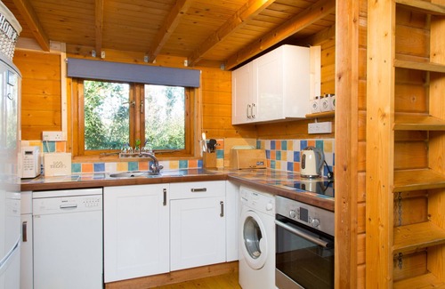 Liverton Cabina | Enchanting Lodge over looking the beautiful South Devon Countryside.