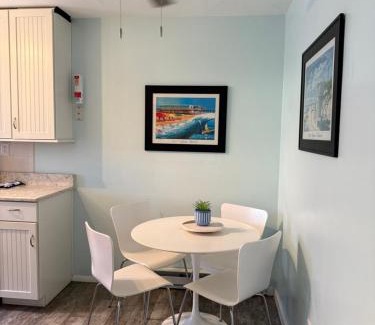 Northeast Virginia Beach Casa | Endless Beach #B,Oceanfront, 3bedrooms-2bath-Pet Friendly