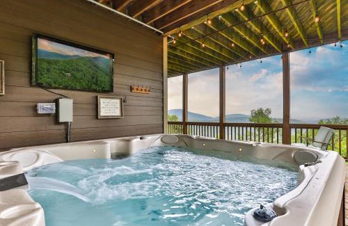 Big Canoe Casa | Endless Sky Lodge - Luxury Big Canoe Cabin with Hot Tub