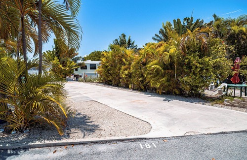 Cutthroat Harbor Estates Alquiler De RV | Endless Summer Hideaway - lot 181