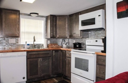 Camdenton Casa | Enjoy a 3-bedroom vacation home near Lake of the Ozarks