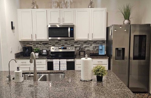 Lakeland Casa | Enjoy a family house close to themes parks and large convenience Stores and Mall
