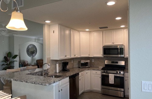 Lakewood Ranch Condominio | Enjoy a gated golf community with 2 Arnold Palmer designed 18 hole golf courses.