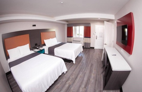 South Gate Casa | Enjoy a good deal on a comfortable stay in a convenient location