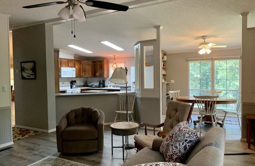 Bull Shoals Casa | Enjoy a Peaceful & Secluded Home on Bull Shoals Lake - Direct Lake Access!
