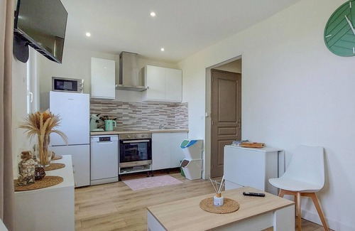 Fatouville-Grestain Apartamento | Enjoy a relaxing vacation in this vacation apartment.