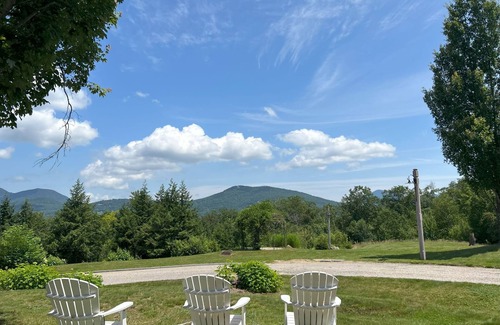 Bartlett Casa | Enjoy Amazing Views @ 1BR Chateâu w/ 1 King + Sofa