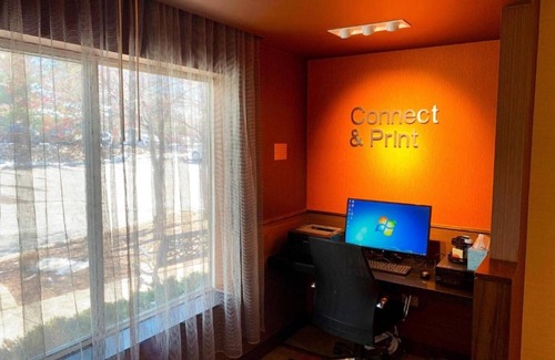 Englewood Casa | Enjoy an uncomplicated stay at our Highlands Ranch hotel.