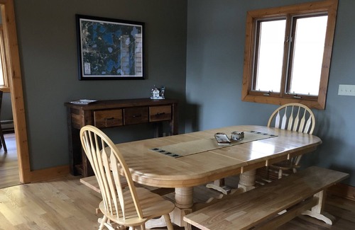 Eagle River Casa | Disfruta del lujo en el lago!