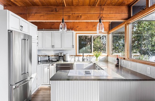 Bellevue Casa | Enjoy Paradise on Lake Sammamish