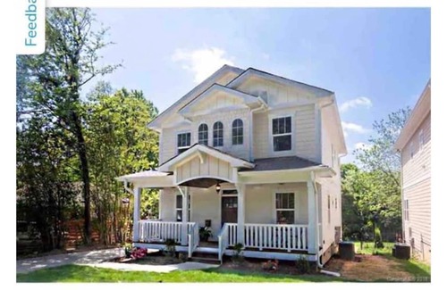 Charlotte Casa | Enjoy Spring in Luxury Modern, Located in the Heart of City. Pet friendly!