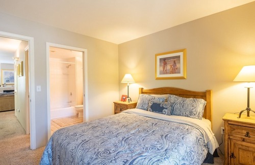 Kings Beach Condominio | Enjoy the Lakeview! Complex centrally located in Kings Beach, right on the Lake!