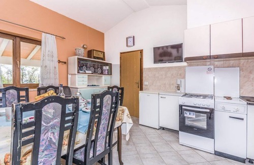 Lupoglav Casa | Disfrute del panorama desde esta propiedad en un terreno de 28.800 m2