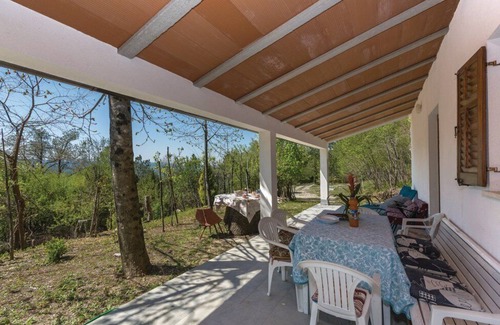 Lupoglav Casa | Disfrute del panorama desde esta propiedad en un terreno de 28.800 m2