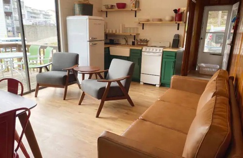 Camdenton Cabina | Enjoy the Quiet Side of the Lake With Resort Amenities + a No-Wake Cove.