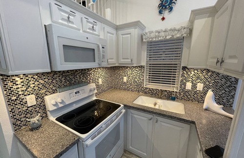 Key Largo Alquiler De RV | Enjoy this modern and cozy house in Key Largo Florida.