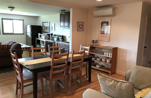 Vashon Island Casa | Disfrute de vistas cercanas de Quartermaster Harbour cerca de todo Vashon tiene para ofrecer