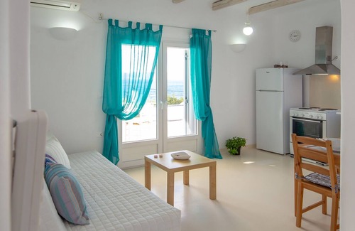 Karystos Apartamento | ¡Disfrute de su estadía en Karystos Villas con una maravillosa vista sobre el mar!